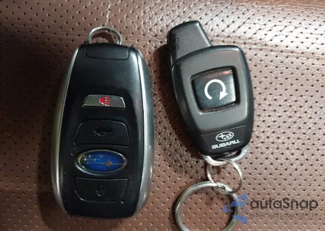 2017 Subaru Outback 2.5I Touring z USA, uszkodzony, nr VIN 4S4BSATC8H3312829